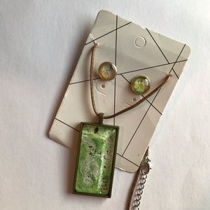 Liquid Acrylic necklace and stud earrings